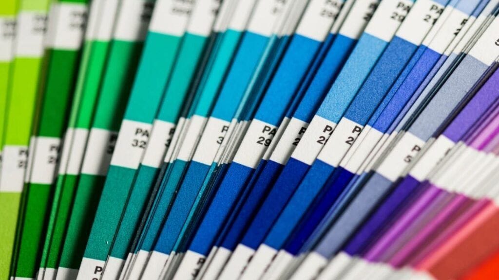 Diferencia-entre-RGB-CMYK-y-Pantone-3